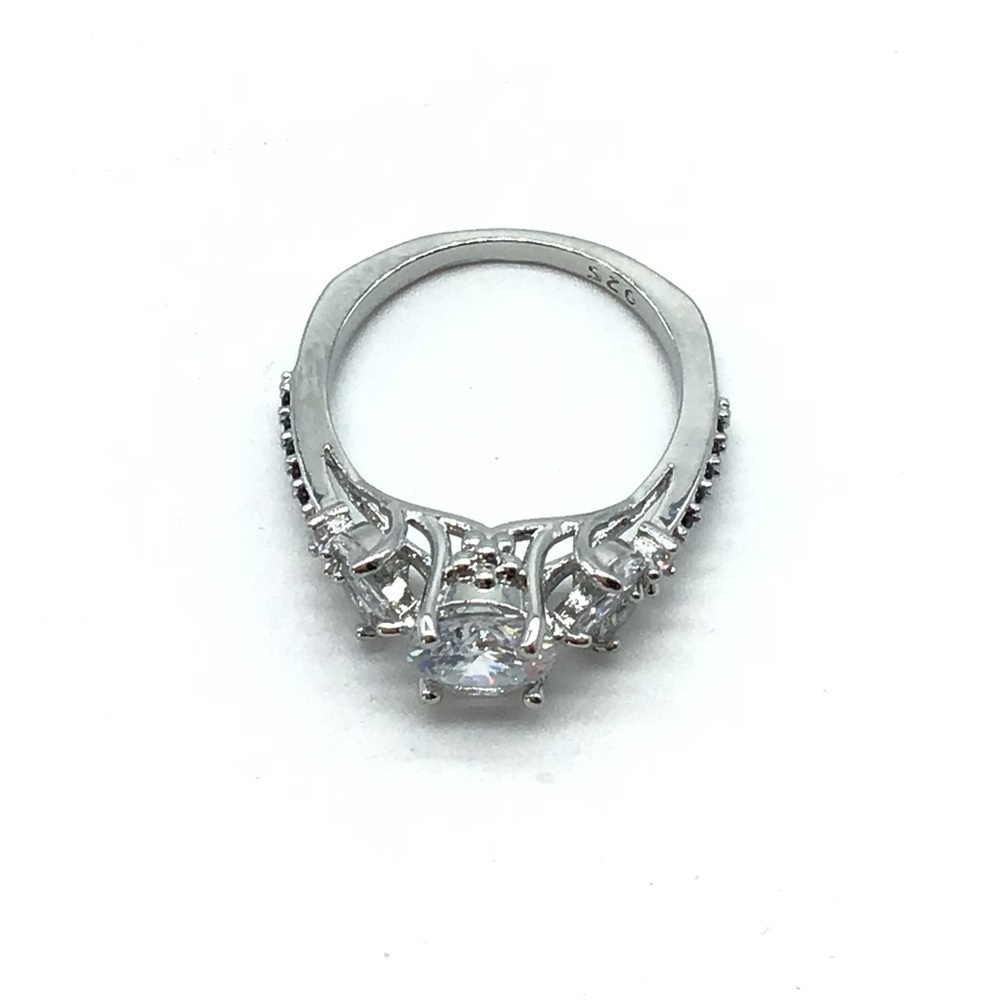 New white crystal fashion engagement ring size 7 - Picture 3 of 16